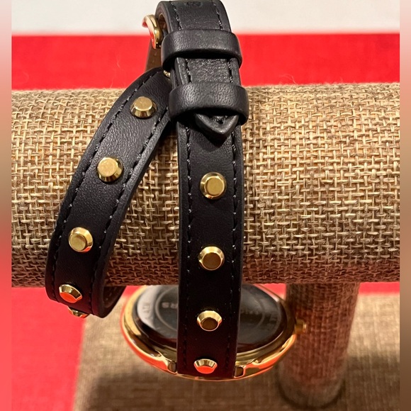 MICHAEL KORS PRE-LOVED AUTHENTIC RUNWAY GOLD STUDDED BROWN LEATHER WATCH - Picture 4 of 15